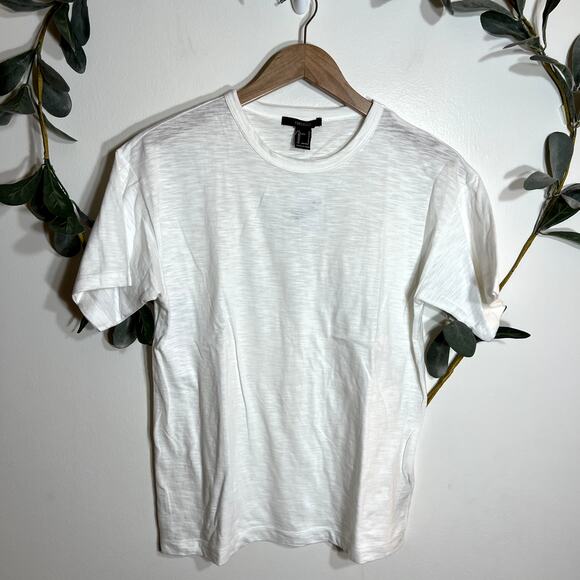 NWT Forever 21 White Tee - Picture 1 of 4